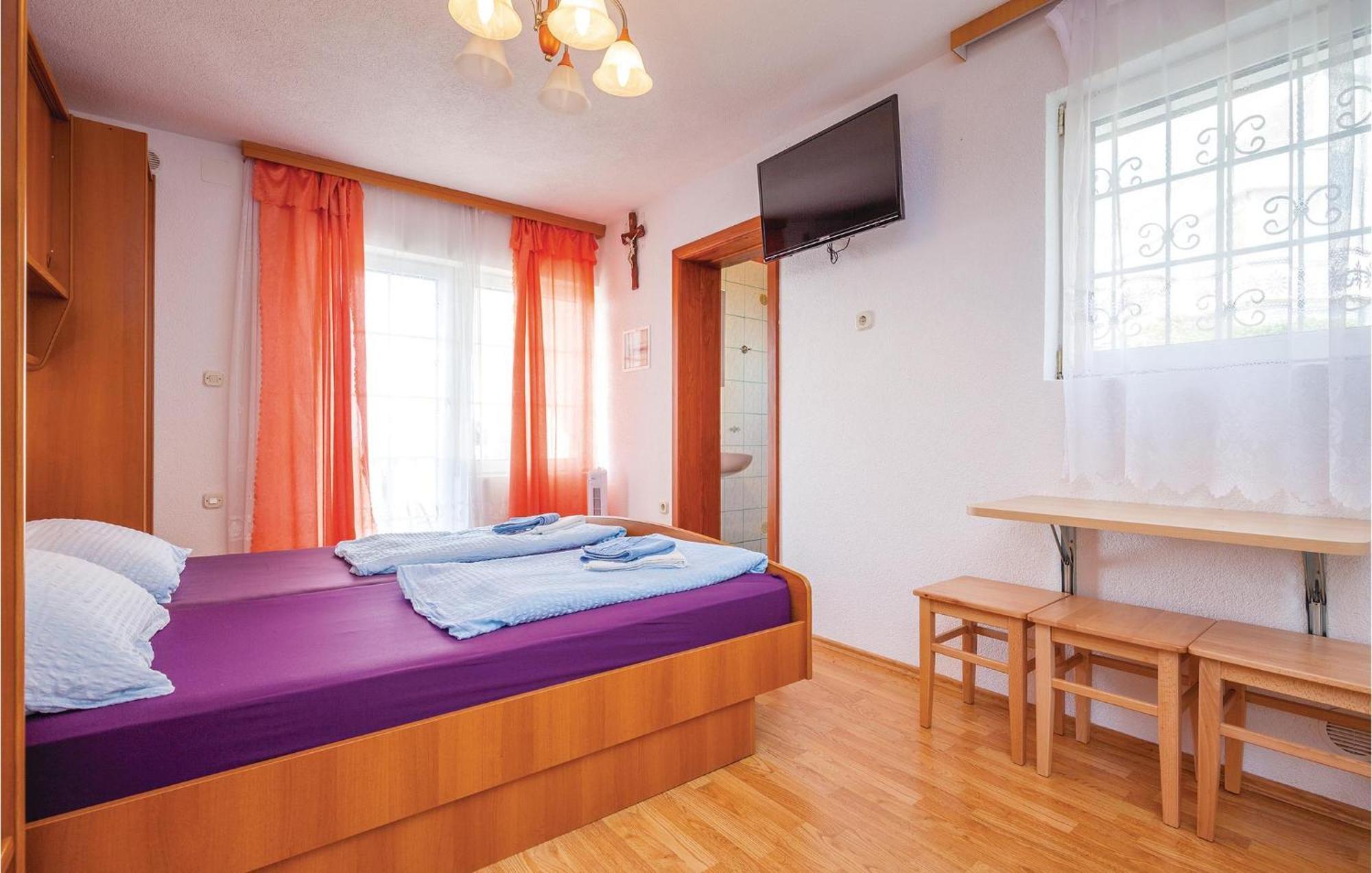 Nice Apartment In Crikvenica With Kitchen Esterno foto
