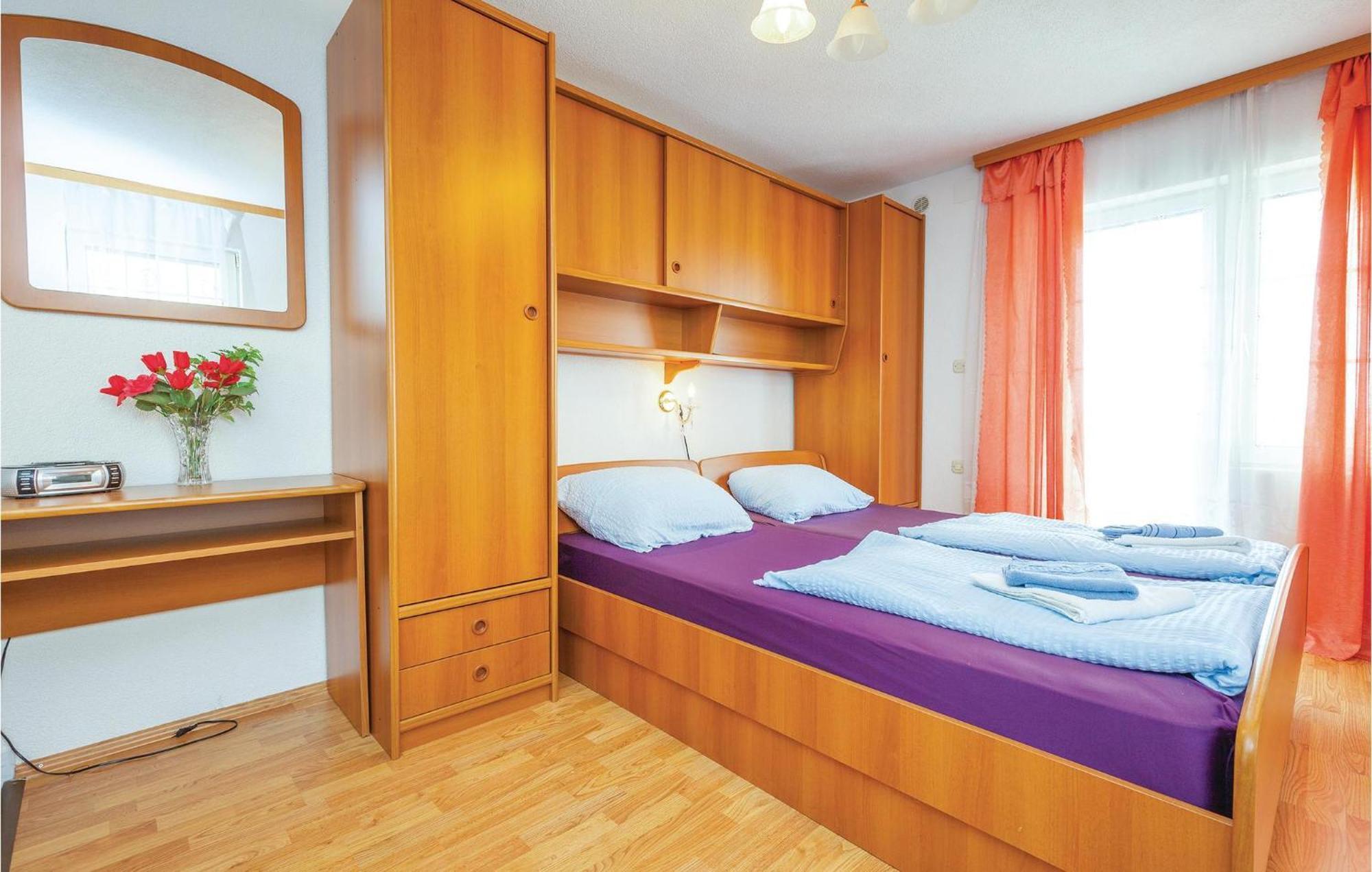 Nice Apartment In Crikvenica With Kitchen Esterno foto