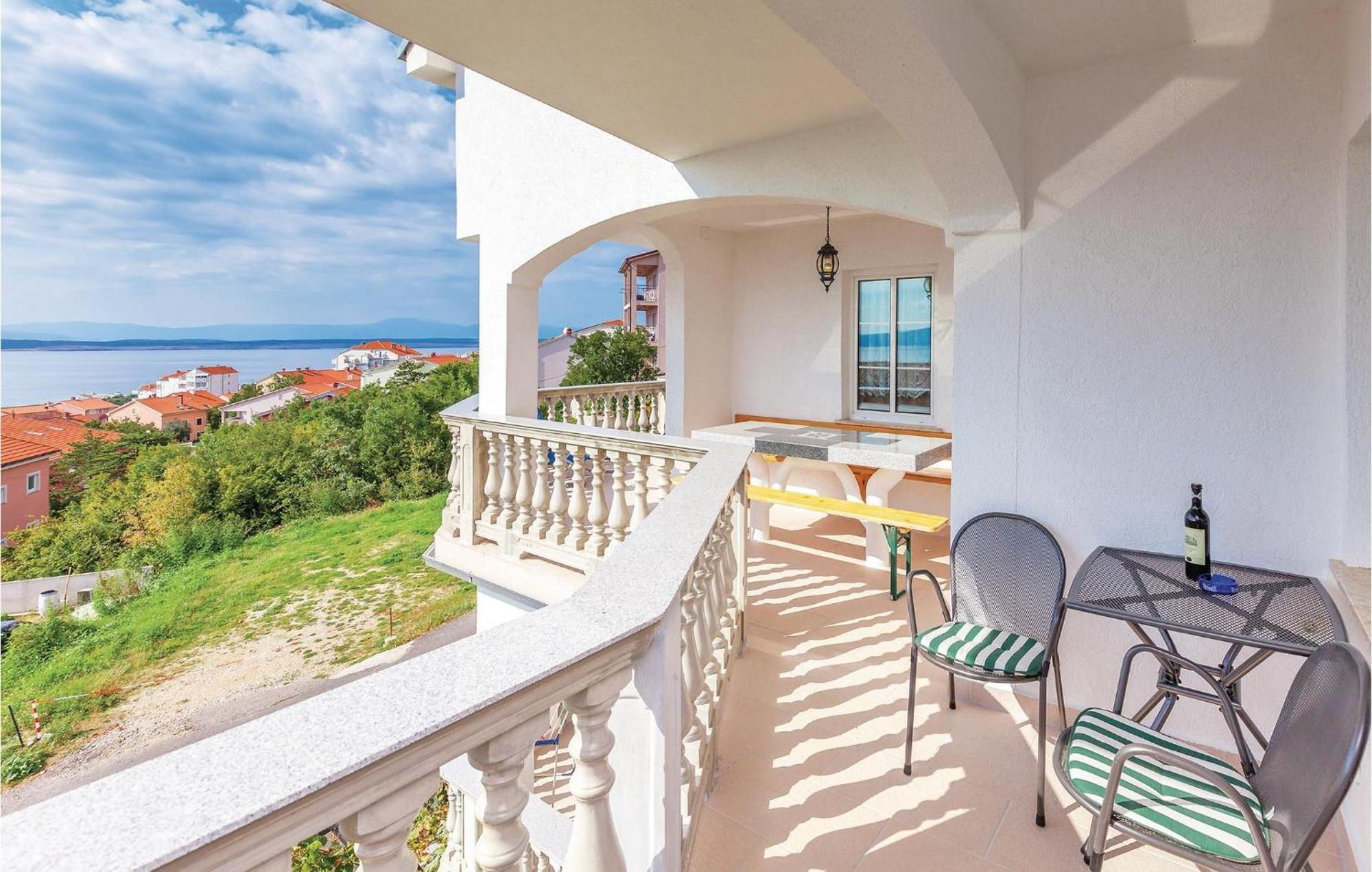 Nice Apartment In Crikvenica With Kitchen Esterno foto